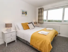 Delabere Road Bishops Cleeve Free Parking WiFi - Zimmer