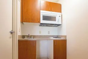 HomeTowne Studios by Red Roof Denver - Lakewood West - Quarto