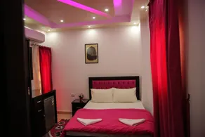 Queen Pyramids View Inn - Room