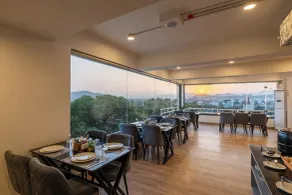 The Classic Crown Udaipur - A Luxury Hotel by Lake Pichola - Restaurant