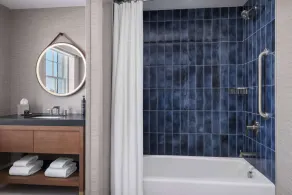 The Well House Hamilton, Tapestry Collection By Hilton - Salle de bain