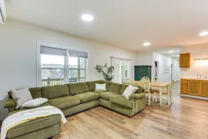 Lake-view Home in Statham w/ On-site Fishing - Innvendig