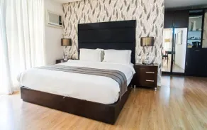 Queen Margarette Hotel - Downtown - Chambre