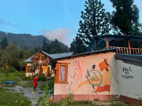 Zevibes Cafe & Homestay - Quarto