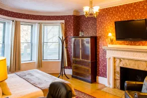 Beacon Inn 1087 - Room