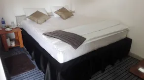Mango Roots - Room