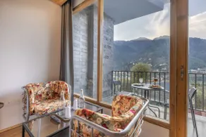Echor Himalayan Heights Luxe Resort & Spa, Manali - Ausblick vom Zimmer