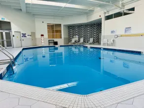 Candlewood Suites Burlington Conference Centre by IHG - Piscine