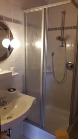 Hotel Rosengarten Leipzig-Naunhof - Bathroom