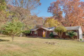 Countryside Cottage on 5 Acres! Easy Commute to DC - Innvendig