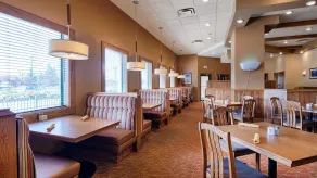 Best Western Plus Winnipeg Airport Hotel - Restaurante