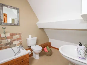 Old Hall Barn 4 - Bathroom