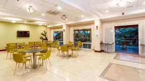 Holiday Inn Express & Suites Cuernavaca by IHG - Restaurant