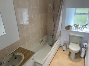 Heatherland Cottage - Bathroom