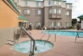 HOLIDAY INN EXPRESS & SUITES ELK GROVE CENTRAL - HWY 99 by IHG - Piscine