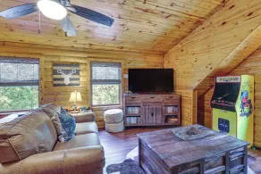 'wolf Ridge Lodge' w/ Hot Tub & Fire Pit! - Intérieur