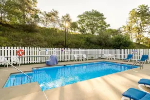 Quality Inn Morgantown - Piscine