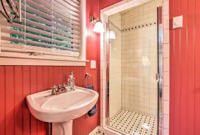 Quiet Saugatuck Studio w/ Patio - Walk to Dtwn! - Interiør