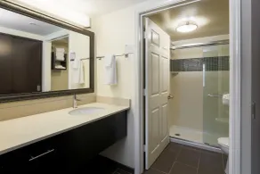 Staybridge Suites-Philadelphia/Mount Laurel by IHG - Room