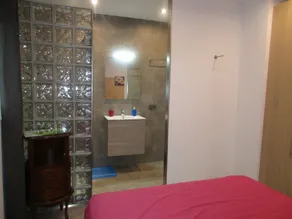Apartamento moderno con terraza, aire acondicionado y aparcamiento privado en L'Estartit - ES-323-8 - Habitación