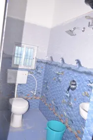 Hotel AV Priya - Bathroom