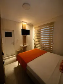 Deniz 61 Otel - Room