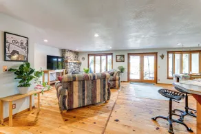 Oregon Farmhouse Hideaway on 53 Acres - Interiør