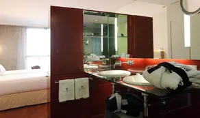 Hotel Reina Petronila - Salle de bain