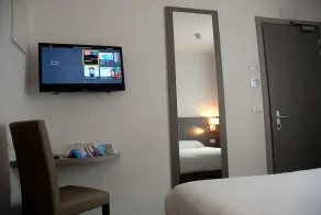 Hotel Sonia Self Check In Only - Rum