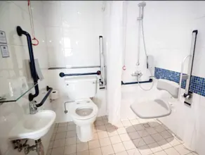 Holiday Inn Express Ramsgate – Minster by IHG - Baño