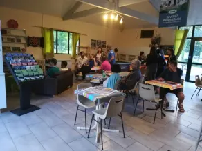 Camping le Repaire - Les Chalets - Sitzecke in der Lobby