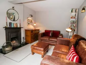 Rose Cottage - Living room