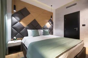 Capital Hotel Garni - Rum