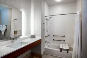Holiday Inn Express & Suites - Beloit by IHG - Salle de bain