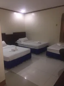 Jeamco Royal Hotel - Baybay - Zimmer