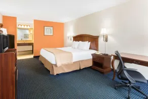 Baymont by Wyndham Rocky Mount I-95 - Chambre