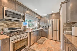 Near I-405 & 1 Mi to Dtwn! Kirkland Family Home - Innvendig