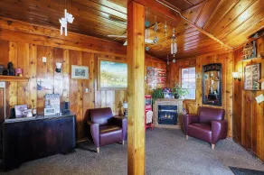 Cedar Village Motel - Concierge-Schalter