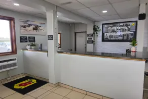 Super 8 by Wyndham Yankton - Lobby