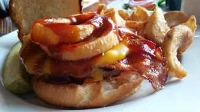 The Pines Resort & Conference Center - Restaurant