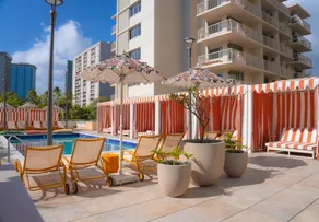  The Ambassador Hotel of Waikiki, Tapestry Collection by Hilton - Piscine