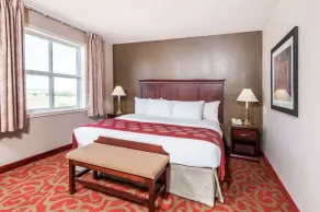 Ramada by Wyndham Sherwood Park - Chambre
