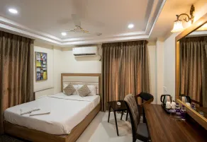 M Square Hotel - Room