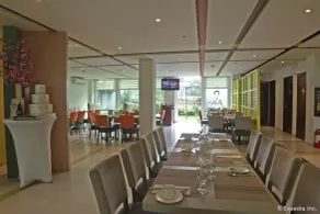 Microtel by Wyndham UP Technohub - Restaurant