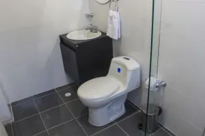 Zamia Hostel - Bathroom