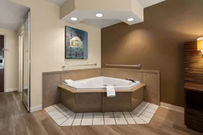 Ramada by Wyndham Harrisburg/Hershey Area - Salle de bain