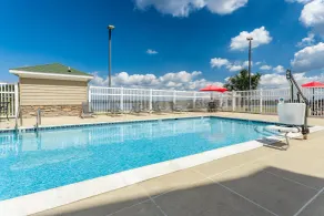 Holiday Inn Express Annapolis East-Kent Island by IHG - Piscina