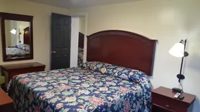 Pleasant Hill Motel - Room