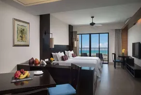 Ramada Plaza by Wyndham Sanya Bay - Room