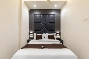 Hotel Artilla Borivali - Room